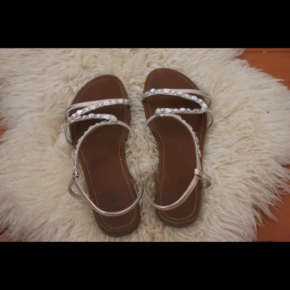 Shoes - Picture 3 of 3